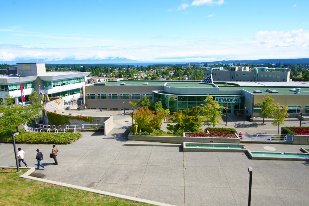 Trường Vancouver Island nằm trong các trường đại học ở vancouver-canada tốt nhất.